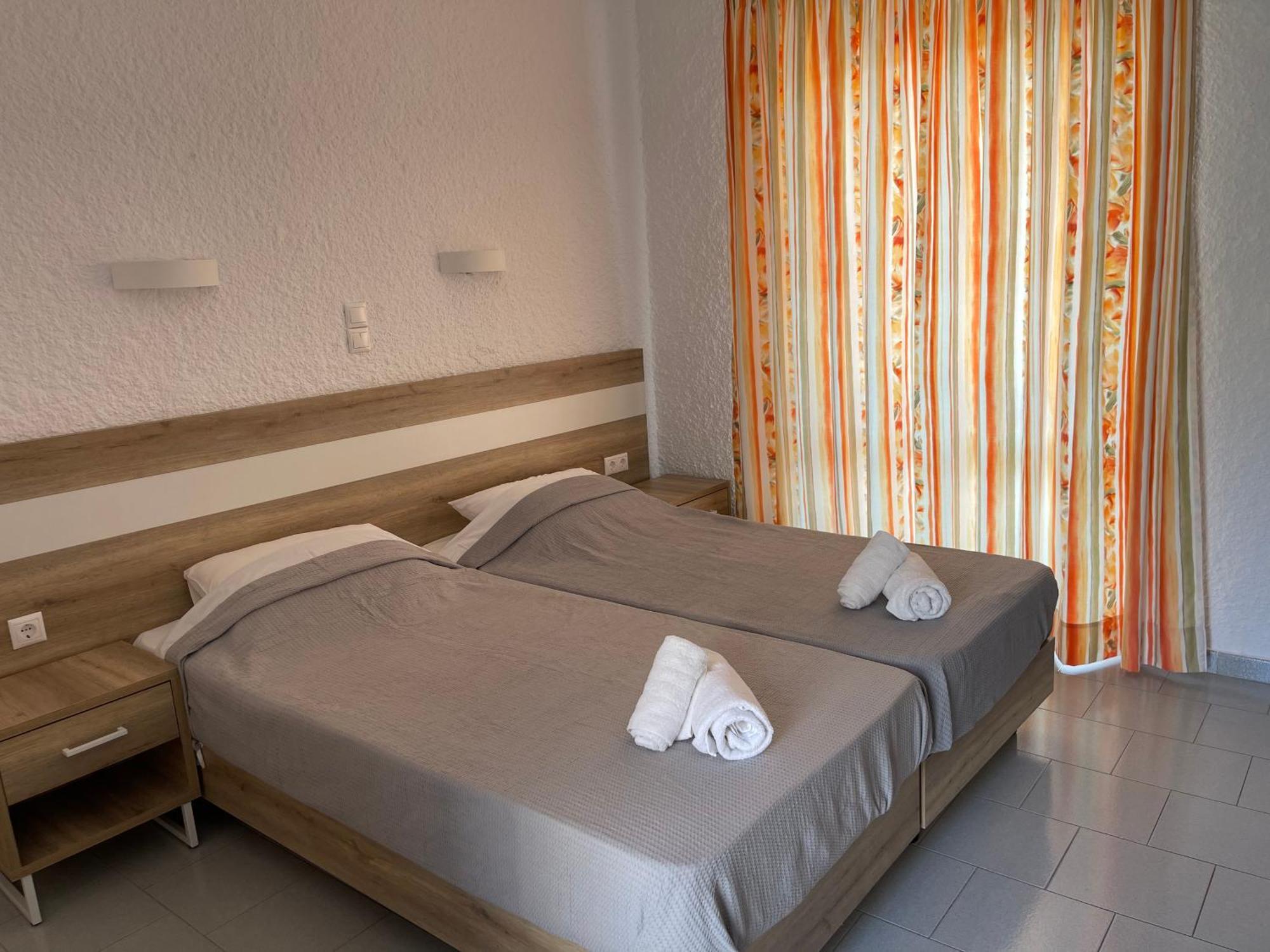 Hotel Georgina Agia Marina  Exterior foto